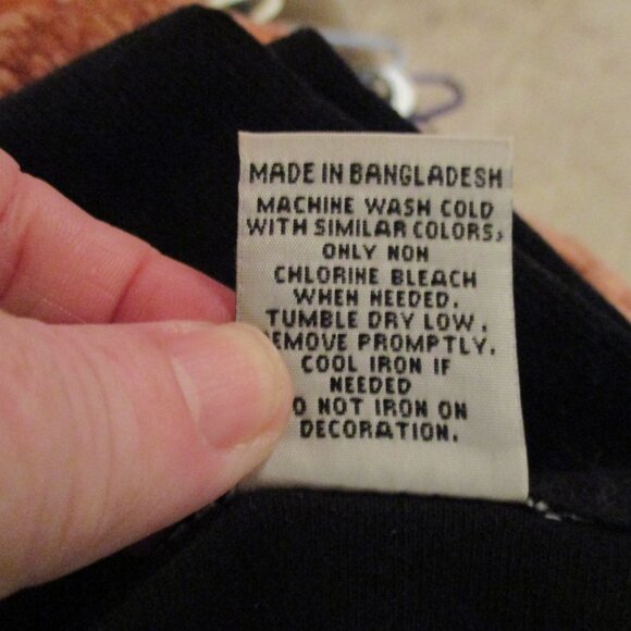 Women's Unmarked Sequined Santa Long Sleeved T-Shirt (Sequined Sleeves) Sz. L - Picture 7 of 7